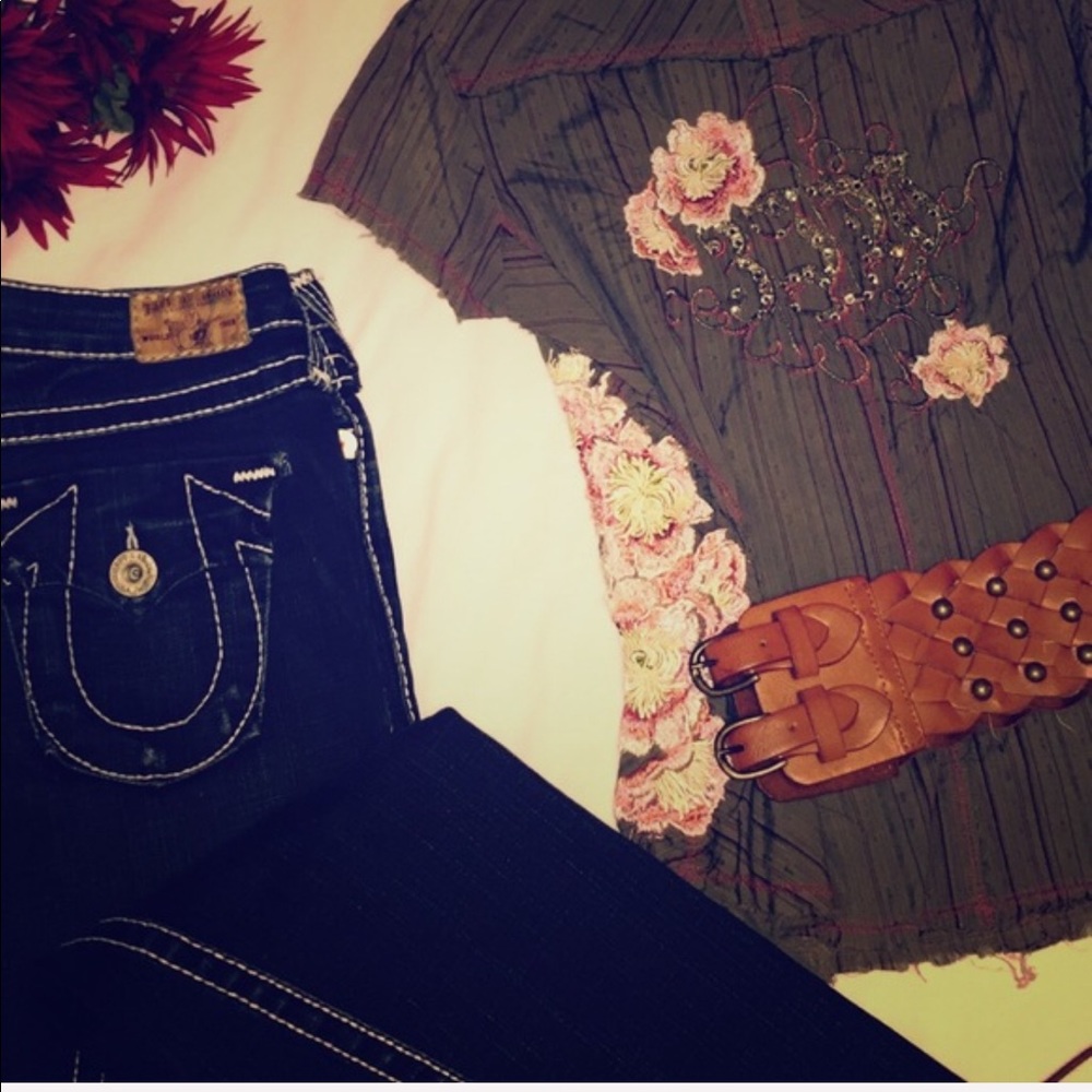 Johnny Was Embroidered button down - Picture 7 of 8